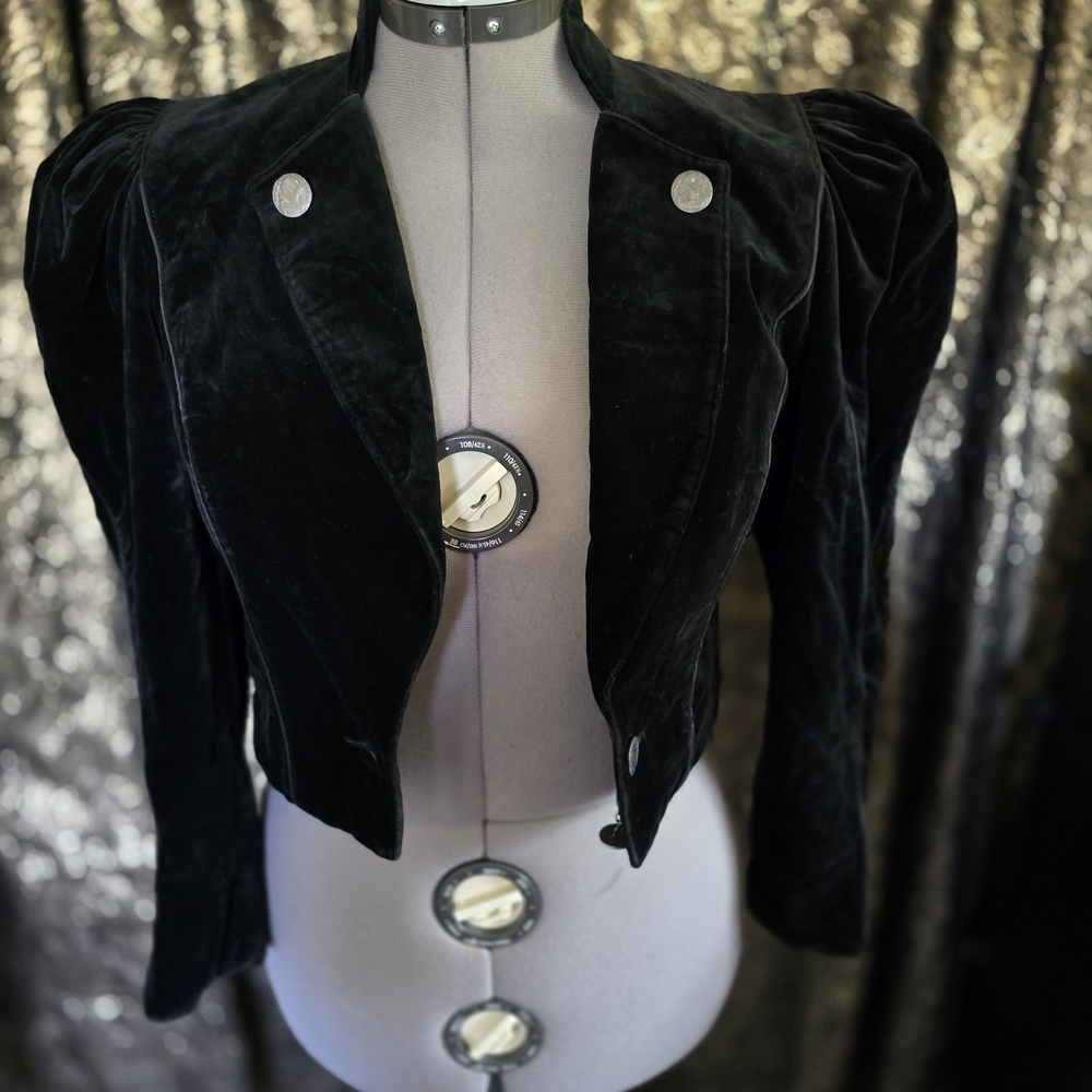Elegant Black Velvet Women's Jacket